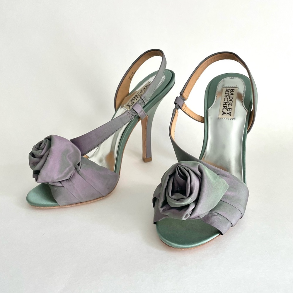 Badgley Mischka Lanah Iridescent Satin Slingback Heels with Fabric Flower Size 7